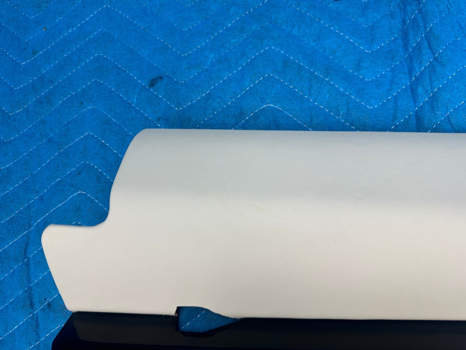 Bentley Flying Spur Dash Passenger's Lower Knee Trim Panel Ivory 2008-2012 OEM