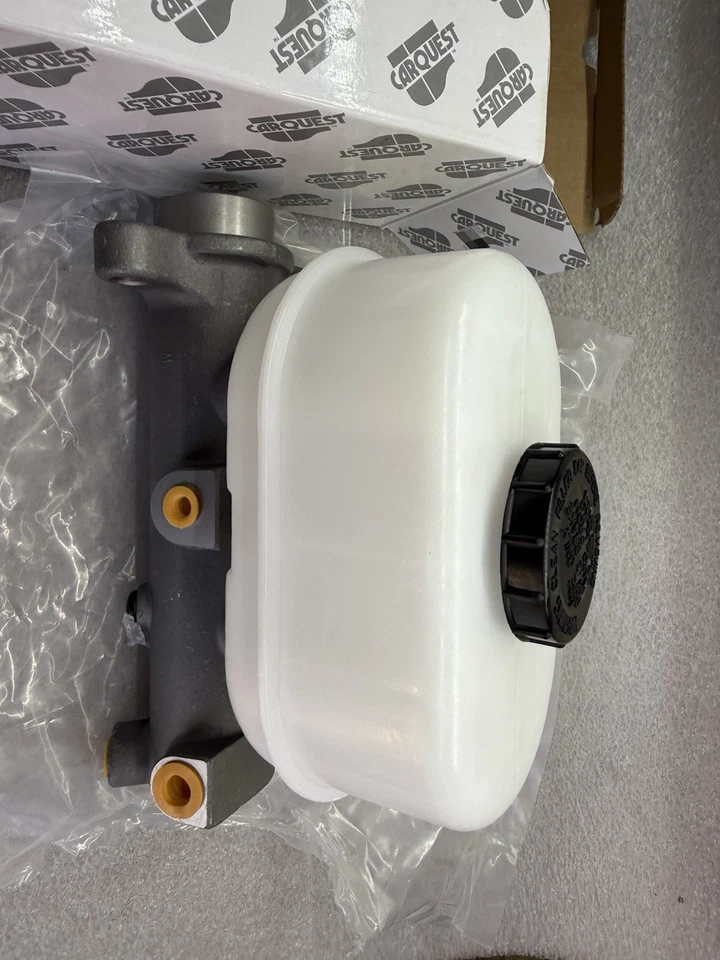 Cilindro maestro de freno CARQUEST MCA390530 Foto 2 de 4