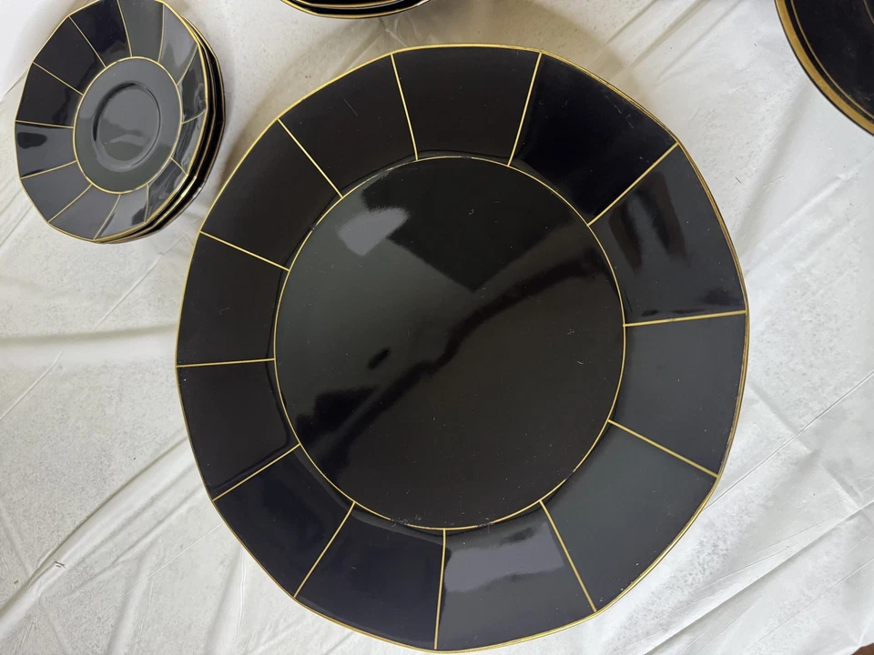 Mikasa Fine China L9903 Midnight Gold  Set Of 4 Soup Serving Bowls  - Image 3 of 4
