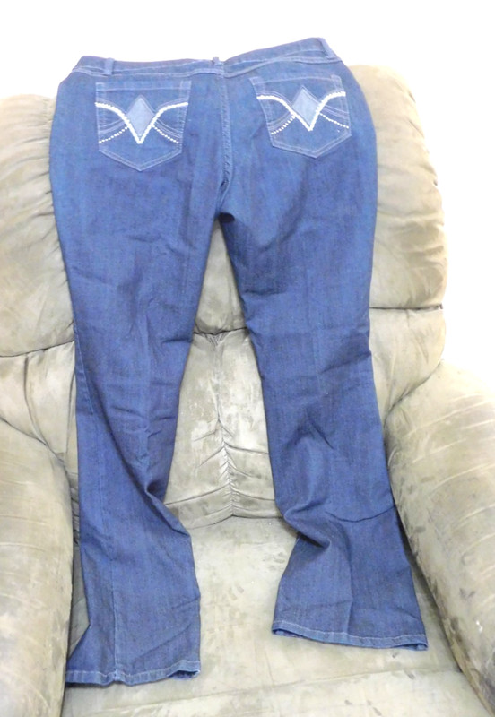 d.jeans Women's blue jeans - SIZE 10 - FANCY black pocket