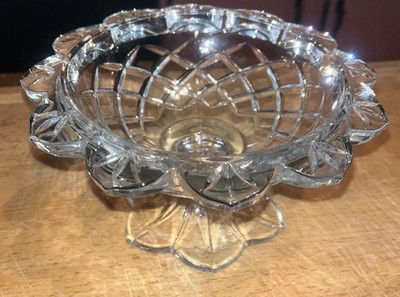 Teleflora 24% Lead Crystal Petal Edge Diamond Cut Footed Compote Candy Bowl Dish