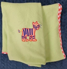 Mothercare 4423698 Green Fleece Cot Blanket Tiger Cat Motif red trim 100x140cm