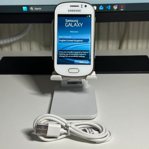 Samsung Galaxy Fame GT-S6810P – 4 GB – Smartphone weiß (entsperrt) 0046