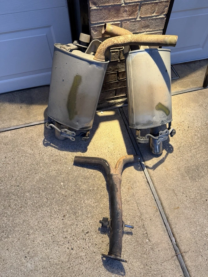 LEXUS GS350 GS300 GS430 SILENCIADOR BARRIL TUBO DE ESCAPE 2006-2011 OEM IZQUIERDA DERECHA Foto 3 de 4