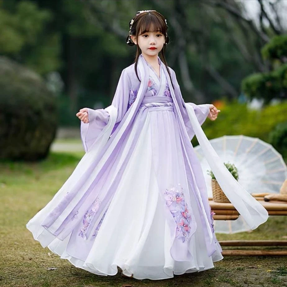 Makeup and Hairstyle for Modern Hanfu