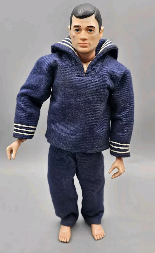 De colección 1967-1975 Navy G.I. Joe cabello castaño con uniforme azul marino y taquilla y accesorios Foto 2 de 4