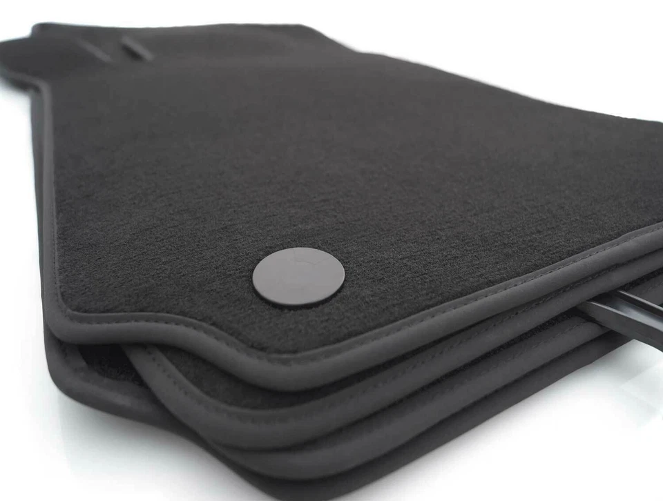 Set 4 Tapis Sol Pour Mercedes Classe C W205 Forme Origine Velours NOIR 750g/m² - Photo 1/1