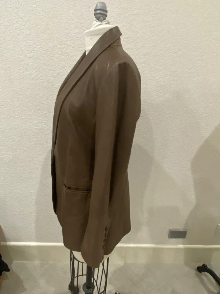 Brunello cucinelli shawl collar leather blazer 50 tan Monili trim - Image 4 of 4