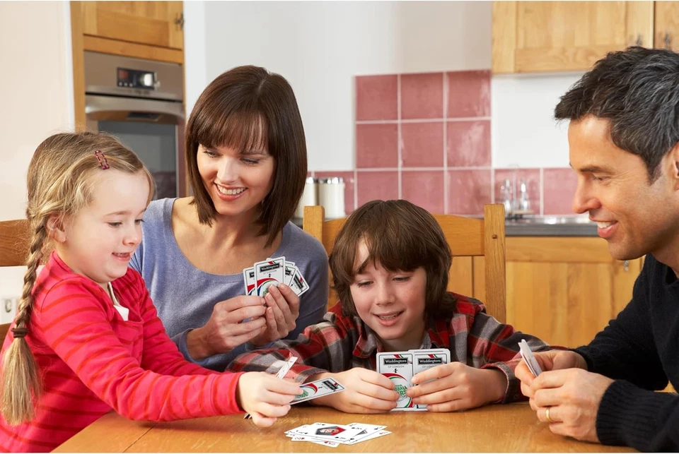 Waddingtons Number 1 World Football Stars Playing Cards, play fish, slap jack, c - Image 4 of 4