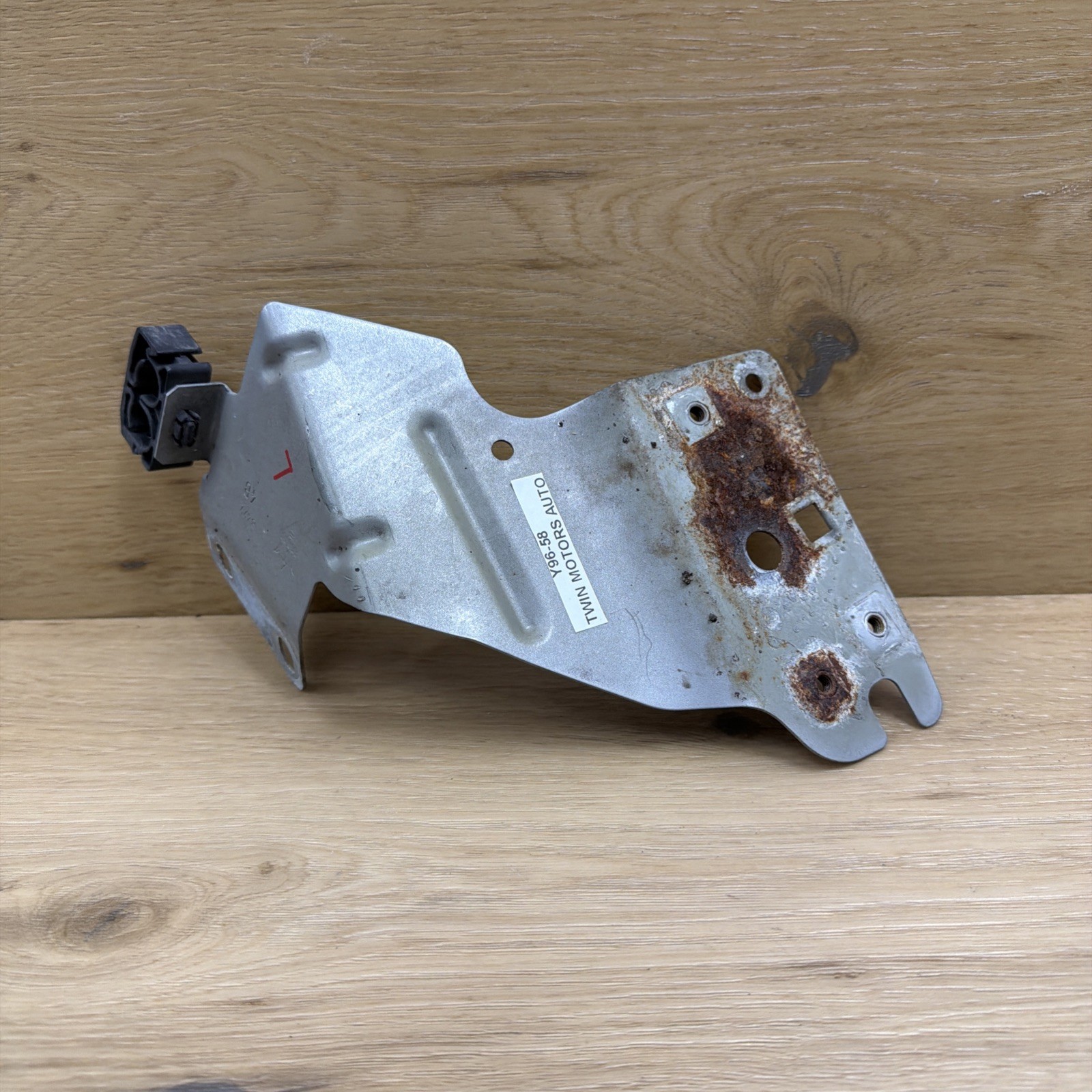 🟢2014-2021 MASERATI GHIBLI M157 FRONT LEFT FENDER LOWER SUPPORT BRACKET OEM🟢