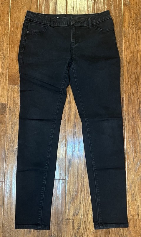 Simply Vera Vera Wang Women's size 4 Skinny Stretch Black Jeans