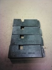 Oster 300 12010 Pipe And Bolt Die Set 1/2"  3/4"