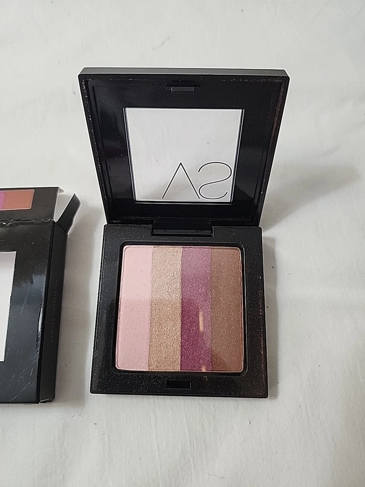  New Victoria's Secret eye shadow quad CLOSER - Image 2 of 4