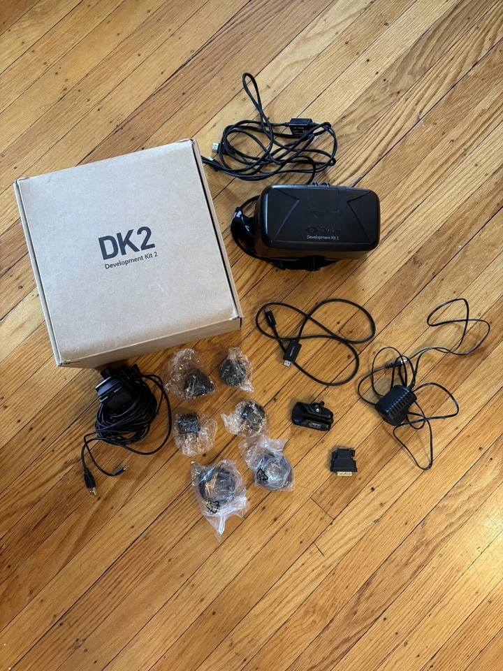 Oculus DK2 Development Kit 2 Virtual Reality Headset In Original Box - Image 2 of 4