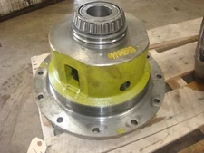 1981 John Deere 4840 Tractor Spider Gear Differential Housing Assembly R68165