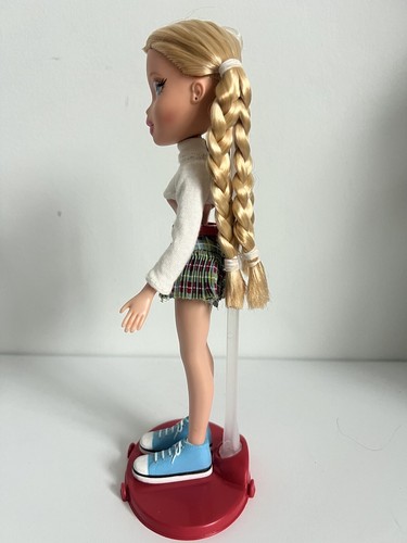 Bratz Class Cloe UK Version - Picture 5 of 9