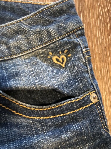 JUSTICE PREMIUM BLUE DENIM DISTRESSED EMBROIDERED SHORTS~GIRLS SIZE 12 1/2 - Picture 5 of 10