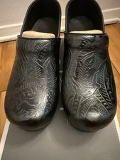Dansko Professional Tooled Black Leather Comfort Clogs EU 39 US 8.5-9