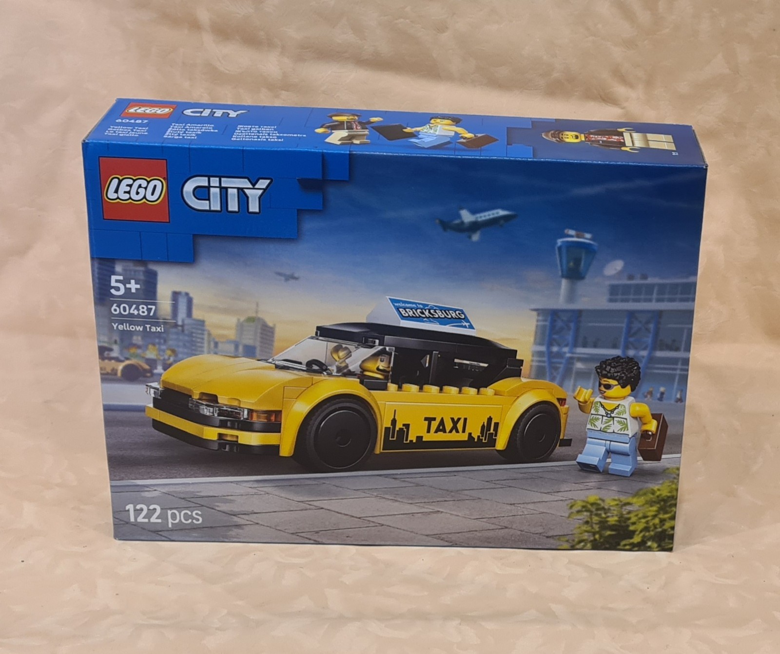 LEGO City Taxi Giallo 60487 - Veicolo Elettrico in Mattoncini