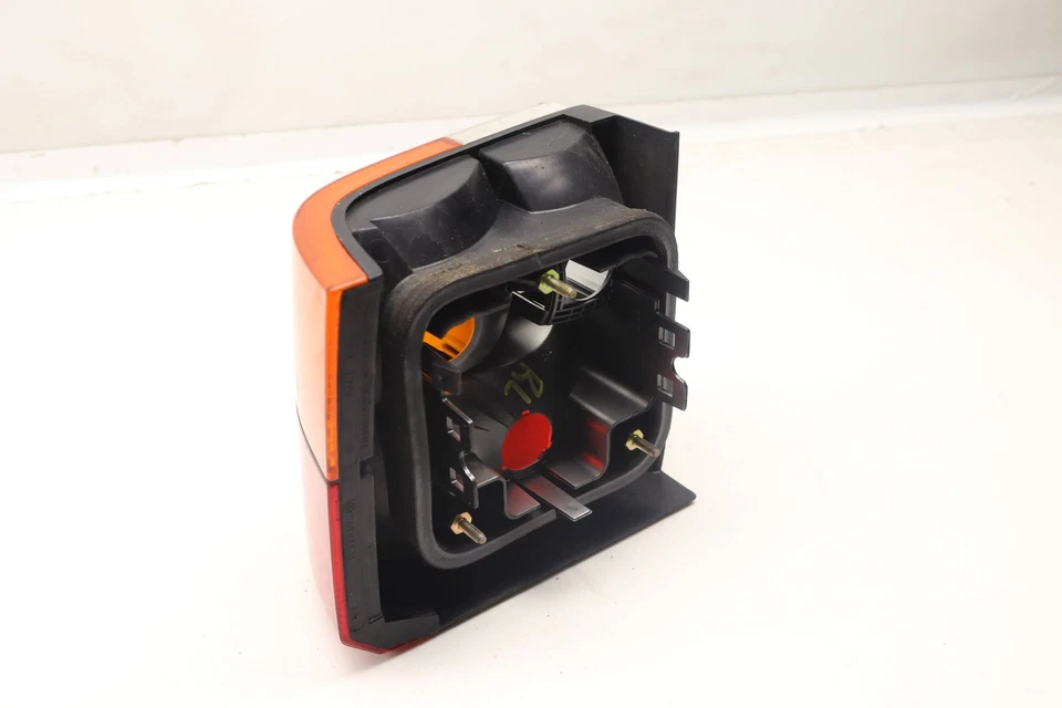 1992-1997 1999-2004 VW EUROVAN - LUZ TRASERA IZQUIERDA / LÁMPARA 701945095A Foto 4 de 4