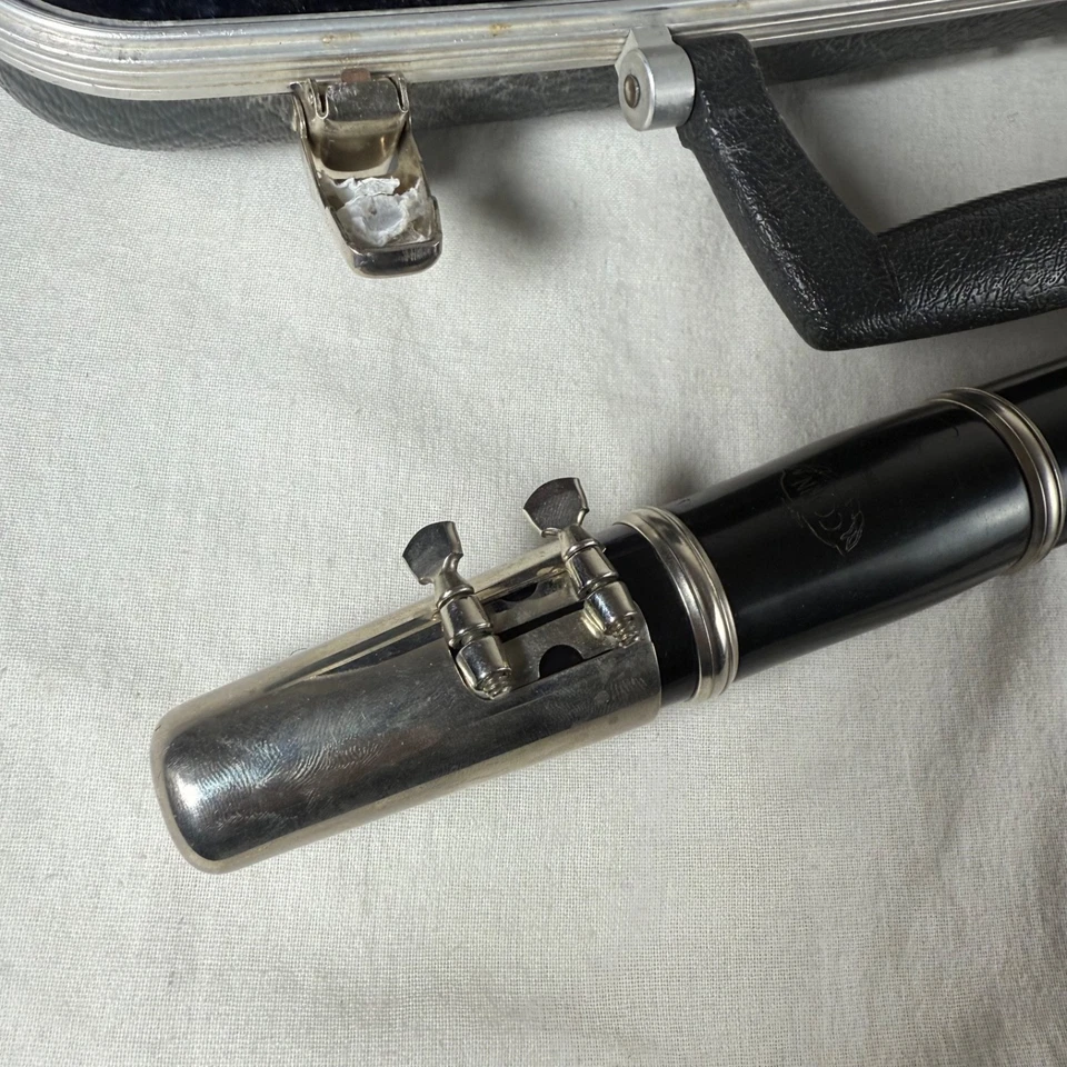 Clarinete Conn Vintage Modelo 16 Completo Con Estuche Boquilla Cañas NECESITA CORCHOS Foto 4 de 4