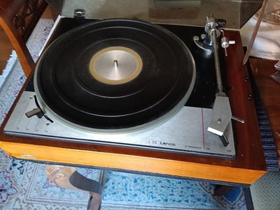 Lenco L75 Plattenspieler mit Riemenscheibe Vintage Made in Switzerland