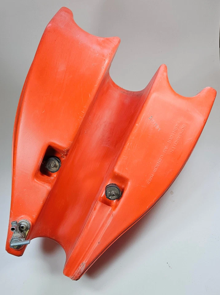 Tanque de combustible Can Am 1982 gran calificador fabricante de equipos originales con Petcock Foto 3 de 4