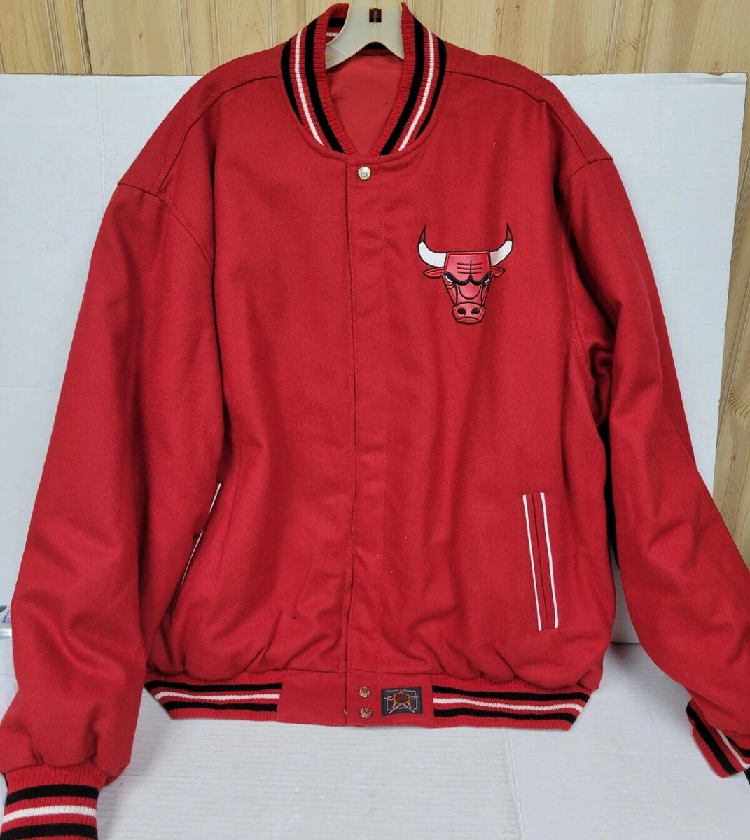 Chicago Bulls JH Design Wool & Leather Reversible Varsity Jacket – Official Chicago  Bulls Store