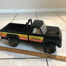 VINTAGE 80's 14"BLACK TONKA PICK UP TRUCK  GREAT CONDITION TAILGATE WORKING