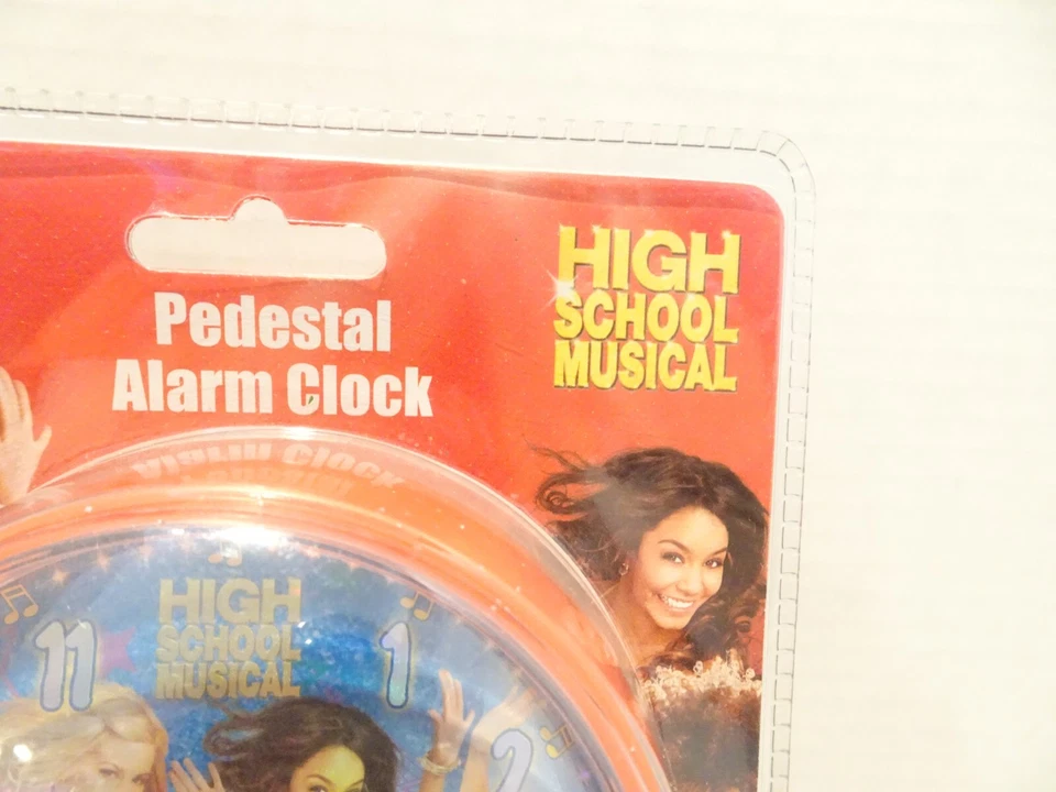 Reloj Despertador Pedestal Musical High School Disney NUEVO Rojo Brillo Foto 3 de 4