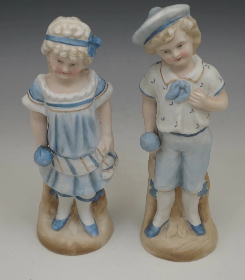 ANTIGUAS FIGURAS DE TENIS DE PORCELANA BISQUE NIÑO Y NIÑA ¿PAR HEUBACH? Foto 3 de 4