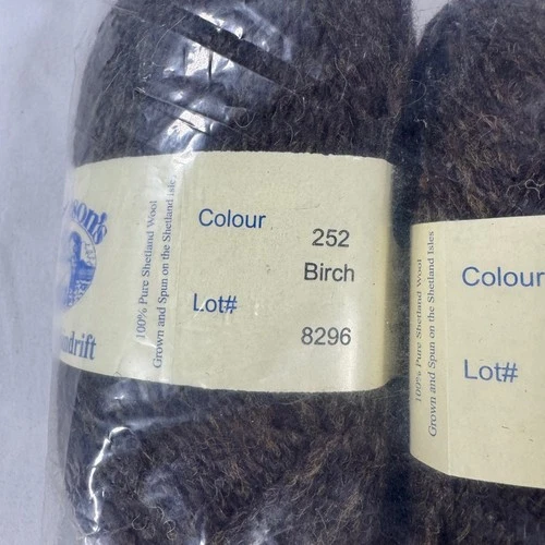 Jamieson's of Shetland Spindrift 100% Wool Yarn 8 Skeins Flax Birch 252 375 image 2