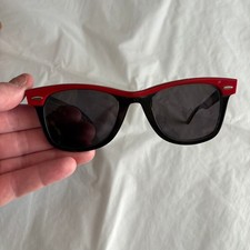 Vintage RAY BAN - WAYFARER II Red  Black Classic Sunglasses 2000's Preppy