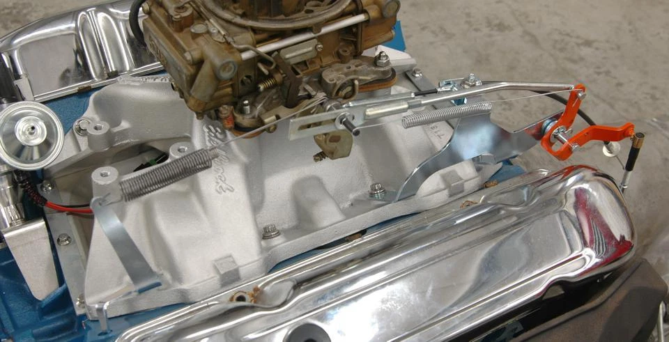 Soporte de acelerador colector para Mopar 383-400 Edelbrock Performer con Dodge Kickdown Foto 2 de 2