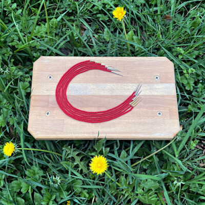 Nestelschnur rot mit Nestelspitzen Gewandung Mittelalter LARP 100% Wolle