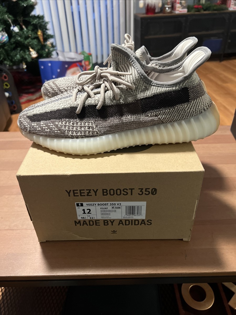 Adidas Yeezy Boost 350 V2 Men display picture 1