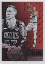 2017-18 Panini Essentials Red Daniel Theis #141 0ad