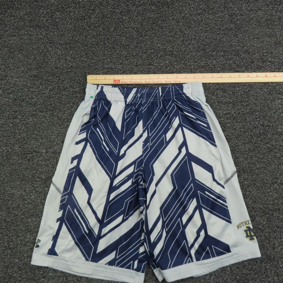 Pantalones Cortos Notre Dame Lucha Irlandeses Juveniles Grandes Under Armour NCAA Baloncesto Foto 4 de 4
