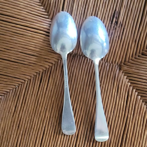 2x 1847 Rogers Bros XS Triple Shell Pattern Silver Plate Monogramed With D spoon - Picture 5 of 6