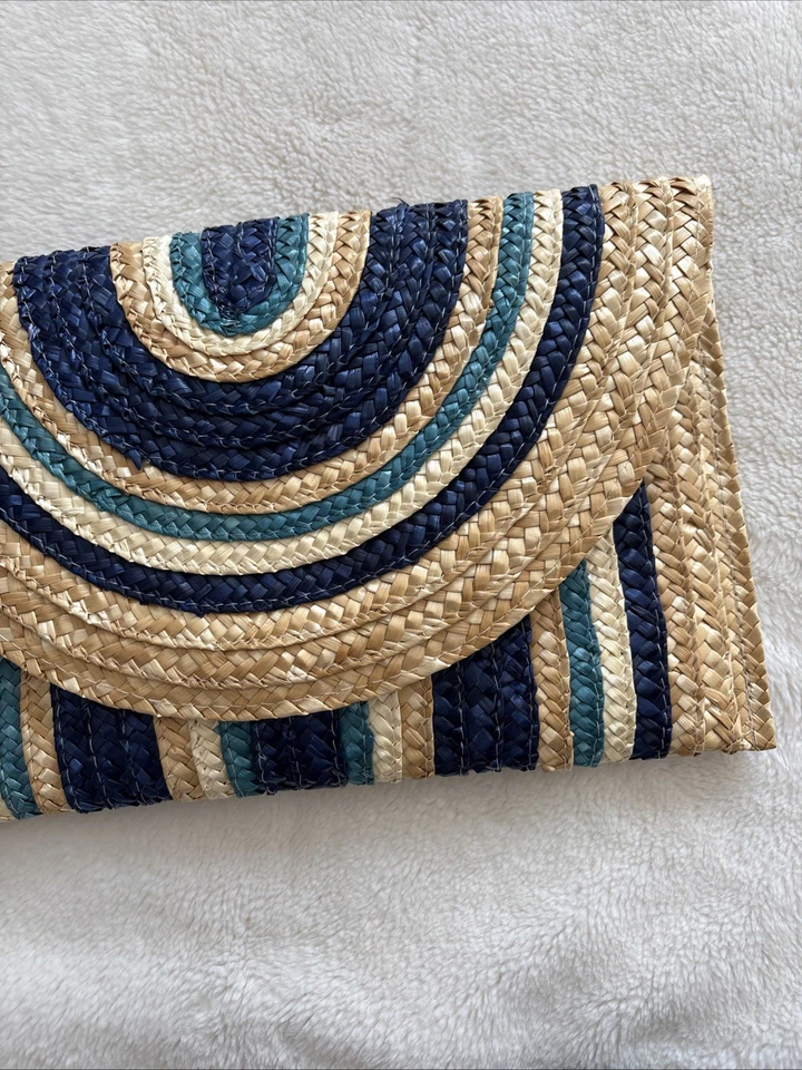 Bolso sin asas de muñeca Mud Pie bolso tejido de paja natural azul marino turquesa grande Foto 3 de 4