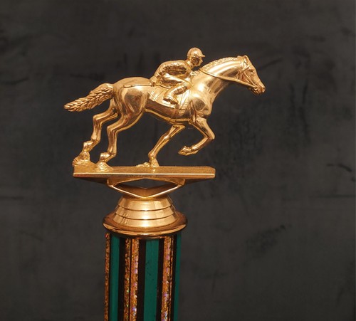 Vintage Rockingham Park Horse Racing Track Trophy As Is With Broken Eagle Wing - Picture 3 of 5