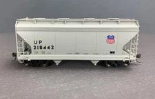 HO InterMountain 46539-10 ACF 2-Bay Covered Hopper Union Pacific Shield ##218442
