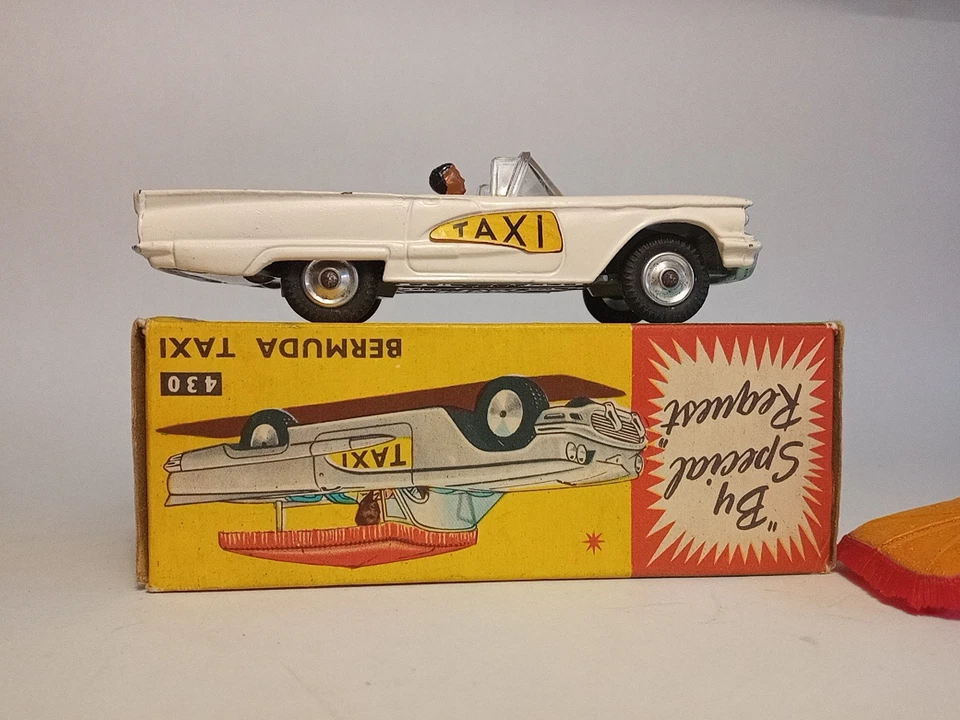 Corgi Toys Bermuda Taxi art. 430 MIB in Scatola Originale - Immagine 4 di 4