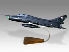 Sukhoi Su-22 Polish Air Force Desk Wood Airplane New Model Small Scale 1/72