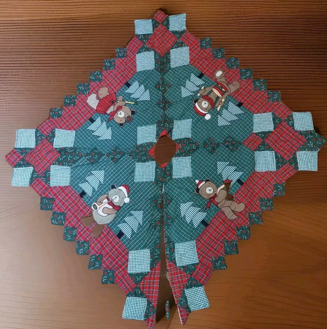 Vintage Quilted Teddy Bear Christmas Tree Skirt 33 Inch with Jagged Edges