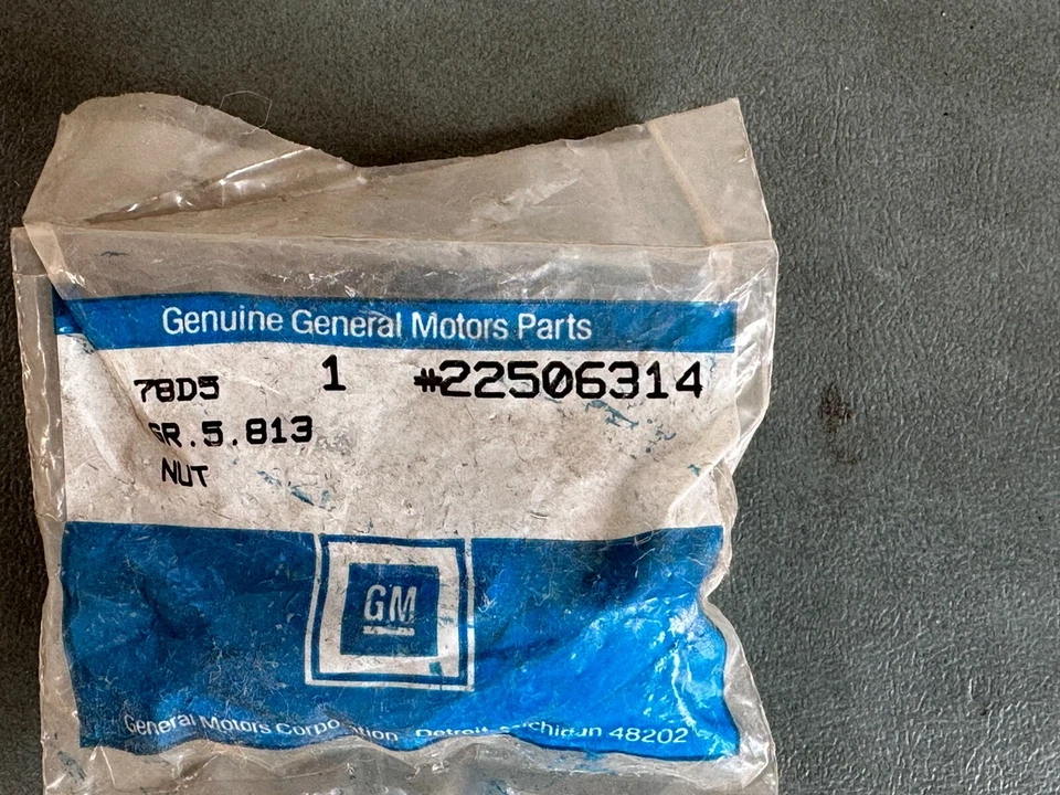 GM OEM NOS 22506314 buje tuerca rueda delantera y trasera 1986-1990 Chevrolet Caprice Foto 2 de 3