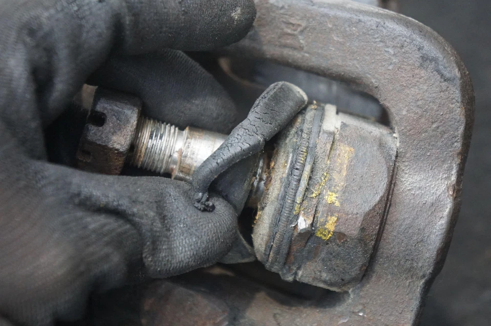 Conjunto de rotor de nudillo de husillo delantero derecho Rolls Royce Silver Shadow 1973 *Nota* Foto 2 de 4