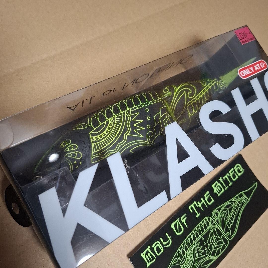 DRT KLASH 9 Low Floating 9in 4oz Day of the Bitez(Black) SwimBait