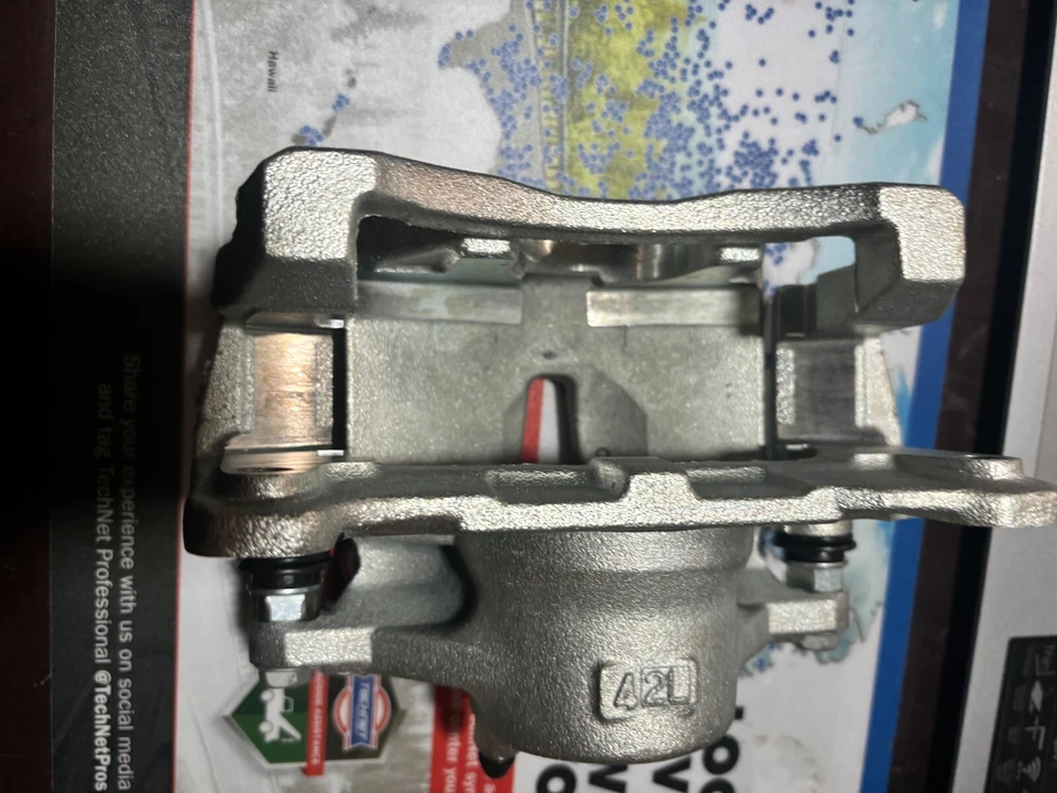 Right Front Disc Brake Caliper for Lexus ES 300h, ES 350 2021 year model - Image 2 of 4