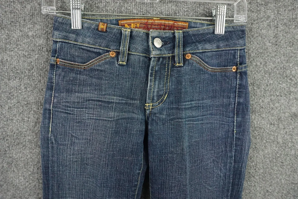 Pantalones de mezclilla NFY Notify para mujer talla 24 azul lavado oscuro tiro bajo acampanados hechos en Italia Foto 2 de 4